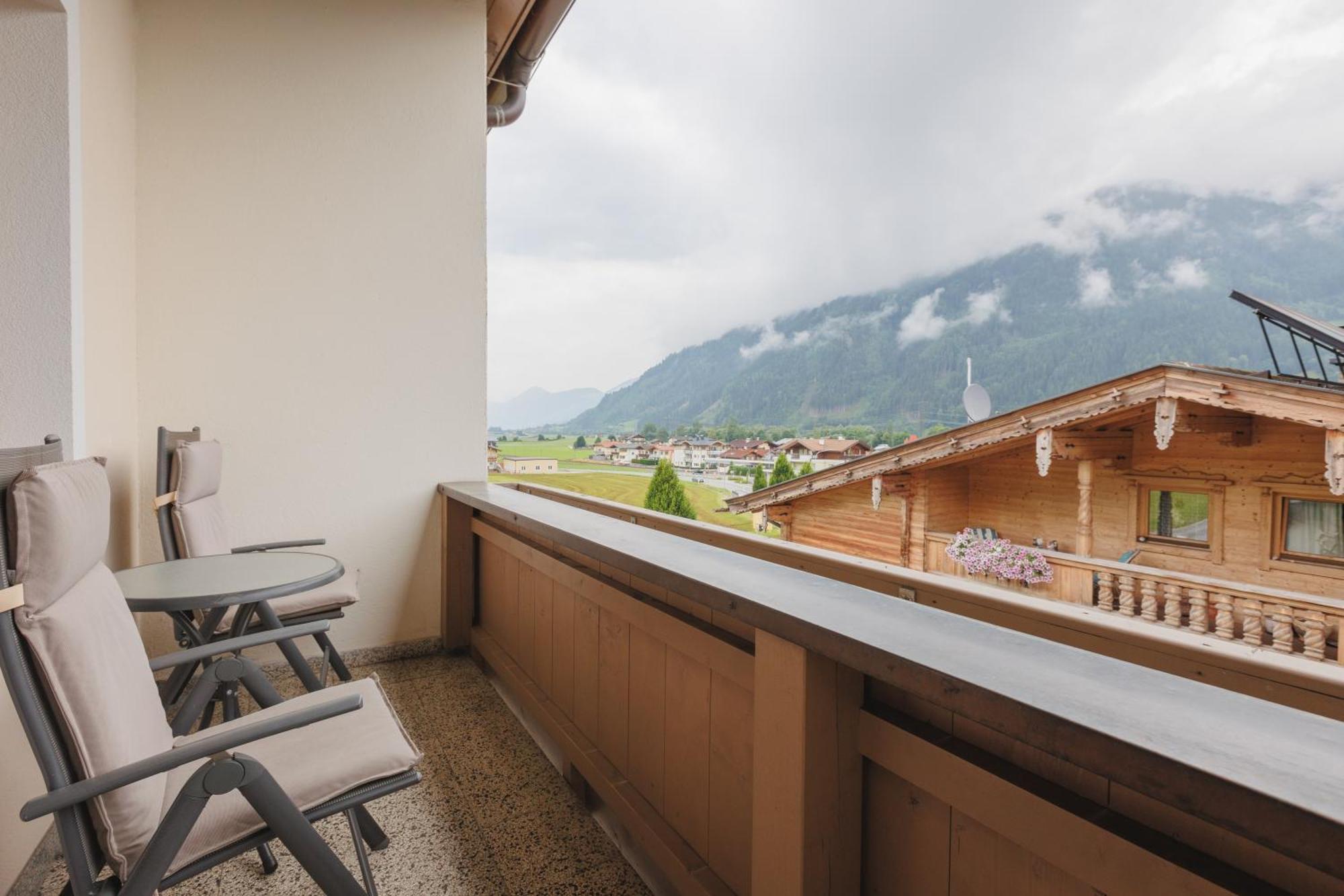 Hin&Weg Das Aparthotel Ried im Zillertal Kültér fotó